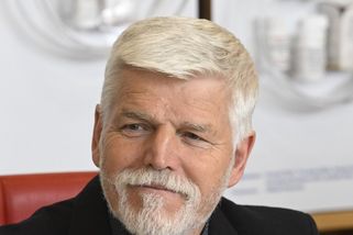 Pavel předpokládá, že na summit NATO pojede společně s Babišem a Macinkou