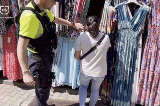 Celníci v Hřensku odhalili napěchované tajné sklady. Odvoz zajištěného zboží trval čtyři dny - Novinky