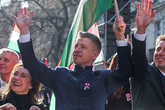 Obrazem: Davy příznivců Orbána a Magyara pochodují Budapeští - Seznam Zprávy