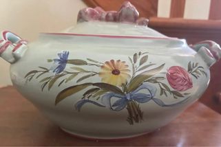 V českém filmu to bývala delikatesa. Teď se nad ní všichni ošklíbají, přitom chutná jako od Pohlreicha