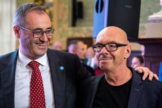 Klempíř se Šťastným vyrazili na derby: Foto v červené dece rozohnilo fanoušky