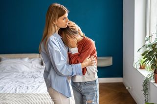 Dcera se vrátila ze školy dřív než obvykle. Když mi vysvětlila proč, došlo mi, že problém je větší - Médium.cz