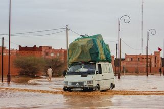 Obavy se vyplnily. Saharu zasáhly nebývalé deště a povodně - Novinky