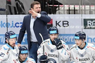 Varaďovo kouzlo je pryč. Sedět na dvou židlích se mu nevyplatilo - Seznam Zprávy