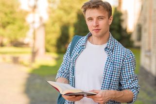 Mamahotel zavírá: Chci po studujícím synovi 4 000 měsíčně na domácnost. Jsem prý krkavčí matka - Médium.cz