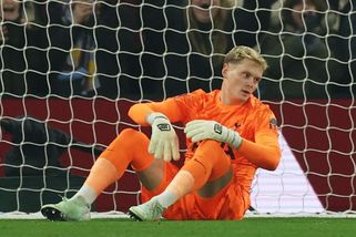 Co to proboha dělá, nechápala legenda kiks Kinského v bráně Tottenhamu - Sport.cz