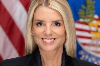 Trump po tvrdém rozhovoru vyhodil ministryni sprav...