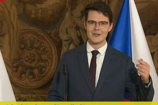 Šetření na ministerstvech už se projevuje. Mluvčí MZV v živém vysílání zastínil samotné sdělení