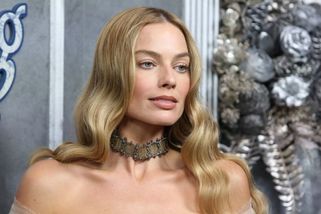 ŽENA-IN - Dlouhé vlasy jsou minulostí: Margot Robbie razantně změnila účes i styl