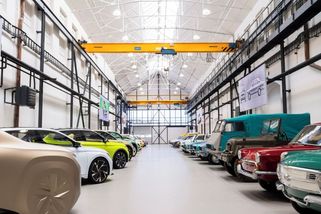 Škodovka otevírá nový depozitář s utajenými koncepty pro veřejnost. Uvidíte, co jste ještě naživo neviděli - Garáž.cz