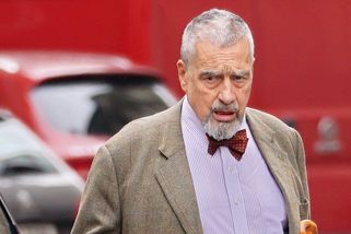 Karel Schwarzenberg je v nemocnici: Knížete trápí kůže a má stejné potíže jako Zeman – eXtra.cz