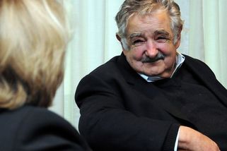 Nejchudší prezident na světě: Mujica kázal skromnost z rezavého brouka, zemi ale dovedl k blahobytu - Médium.cz