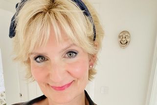 Britka trpí vzácnou poruchou: Ze spaní se sápe po manželovi a vyžaduje sex. V ložnici se musí zamykat - Super.cz