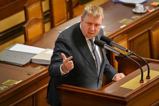 Absolutní dno. Juchelka zneužil střelbu ve škole,...