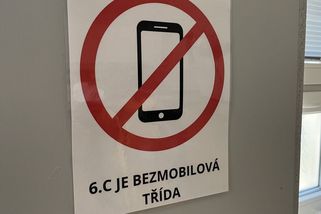Česko musí vyřešit, co s mobily ve školách. Ve hře je i tvrdý zákaz - Seznam Zprávy
