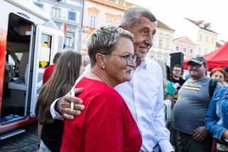 Babišovy kraje sází na levnější jízdné. Zoufalství, zní z vládního tábora - Seznam Zprávy