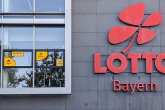 Nic jste nevyhrál, řekl pracovník pumpy v Německu sázejícímu. S jeho tiketem si pak šel pro 37 milionů - Novinky