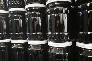 Černé zlato z cukrové řepy se vrací. V Mžanech vaří sirob jako od babičky