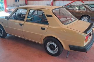 Vzácný nález! Našli jsme na prodej Škodu 105 po prvním majiteli. A v zemi, kde byste to opravdu nečekali - Garáž.cz