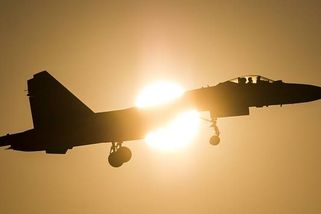 Rusko a Čína v posledních měsících slíbily dodat Íránu rakety i stíhačky