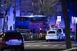 Tragédie ve Stockholmu. Autobus najel do zastávky, na místě je několik mrtvých - Novinky