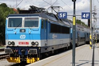 prahain.cz/doprava/nemate-respekt-hadala-se-matka-s-muzem-s-platnou-mistenkou-26430.html