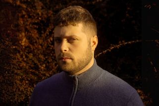 Odešel od jehovistů, máma ho za to zavrhla. Teď nabízí pomoc lidem s podobným osudem - Novinky