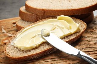 Chleba s máslem a skořicí nebo s namačkanými jahodami: Retro úlety na chlebu