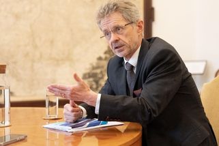 Armáda vysvětlila Vystrčilovu cestu vládním speciálem do Itálie - Novinky