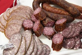 KVÍZ: Vyznáte se v zabijačkových specialitách? Otestujte své znalosti o jitrnicích, tlačence nebo přípravě jelit