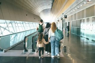 Cesta do exotiky je často levnější než na Mácháč. Poradíme, jak správně najít letenky i ubytování