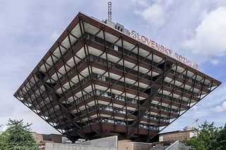 Pišme SŠA místo USA, kdo to poruší, přijde pokuta. Slovenko je lidem pro smích