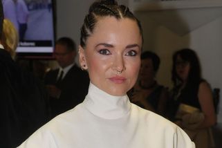 „Umělkyně s kruhem v nose, jako kus hovězího.“ Za nahou fotku schytala spisovatelka Radka Třeštíková i pořádnou kritiku - Super.cz