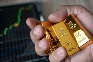 Komentář: Proč zlato i stříbro lámou rekordy a budou zdražovat i letos? - Seznam Zprávy
