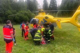 Ženě se po karambolu na kole zapíchla řídítka do stehna. Hasiči je museli odříznout - Novinky