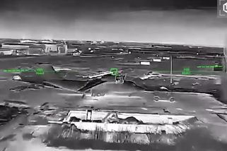 „Zdvořilostní návštěva na Krymu“. Ukrajinci hlásí úspěšný úder na ruskou základnu nejnovějších dronů - Novinky