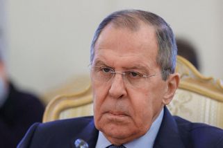Lavrov varuje před „novou světovou válkou“, Rusko by rádo zprostředkovalo jednání
