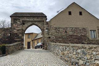 Okruh královny Elišky vás provede mezi opevněním a seznámí vás s židovskou čtvrtí v Jemnici - Médium.cz