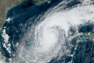 Hurikán Milton je tak silný, že na něj nestačila stupnice - Novinky