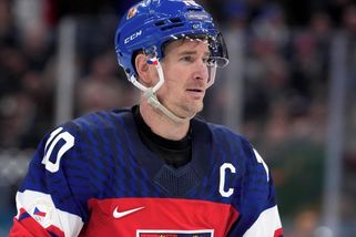 Musíme se zlepšit, proti Kanadě to vyndat, rozbalit a méně přemýšlet, míní Červenka - Sport.cz