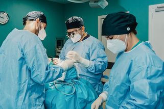 Chlapci se při nehodě odtrhla lebka od páteře. Izraelští lékaři ho zachránili - Novinky