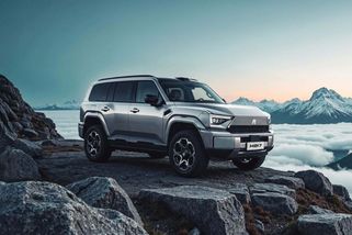 Čínský tank Mhero 817 s brutálním výkonem a luxusní výbavou míří do Česka. Překvapí cenou i schopnostmi - Garáž.cz