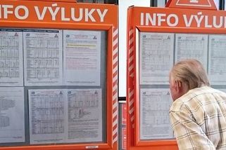 Komplikace na železnici. Trať mezi Hradce a Chlumcem ochromí výluka