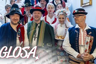 Šaškárna ve Sněmovně. Poslanci se producírovali v krojích, Okamura vypadal jako Jánošík