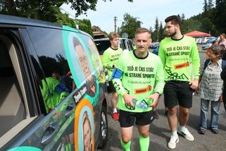 Místo výšlapu na Radhošť, skončil ministr Stanjura v nemocnici - Novinky