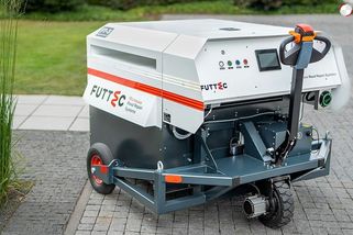 Novou dálnici D4 opravují pomocí velké mikrovlnky. Je to rychlé a nehrozí ani kolony