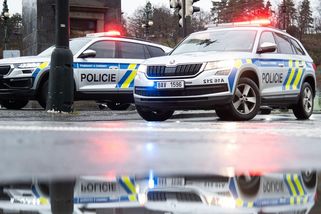 Dopravní kolaps na sever od Brna po nehodě čtyř aut poblíž Kuřimi, čtyři zranění včetně dítěte - Novinky