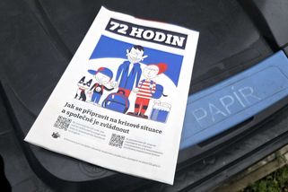 Občané dostávají do schránek příručku za 20 milionů na přežití krize. Většina končí rovnou v popelnici