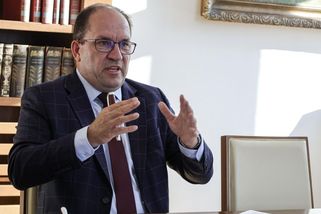 Komentář: Prováhaných pět miliard. Výborný byl příliš opatrný - Seznam Zprávy