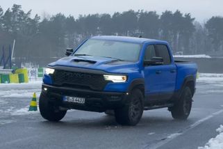 Měří šest metrů a spotřebu jako tři fabie. Řídili jsme jeden z nejlepších pick-upů světa